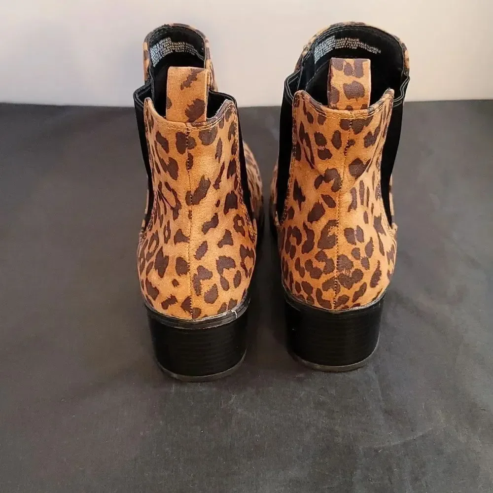 BRAND NEW NEW DAY FAUX SUEDE LEOPARD PRINT ANKLE BOOTS